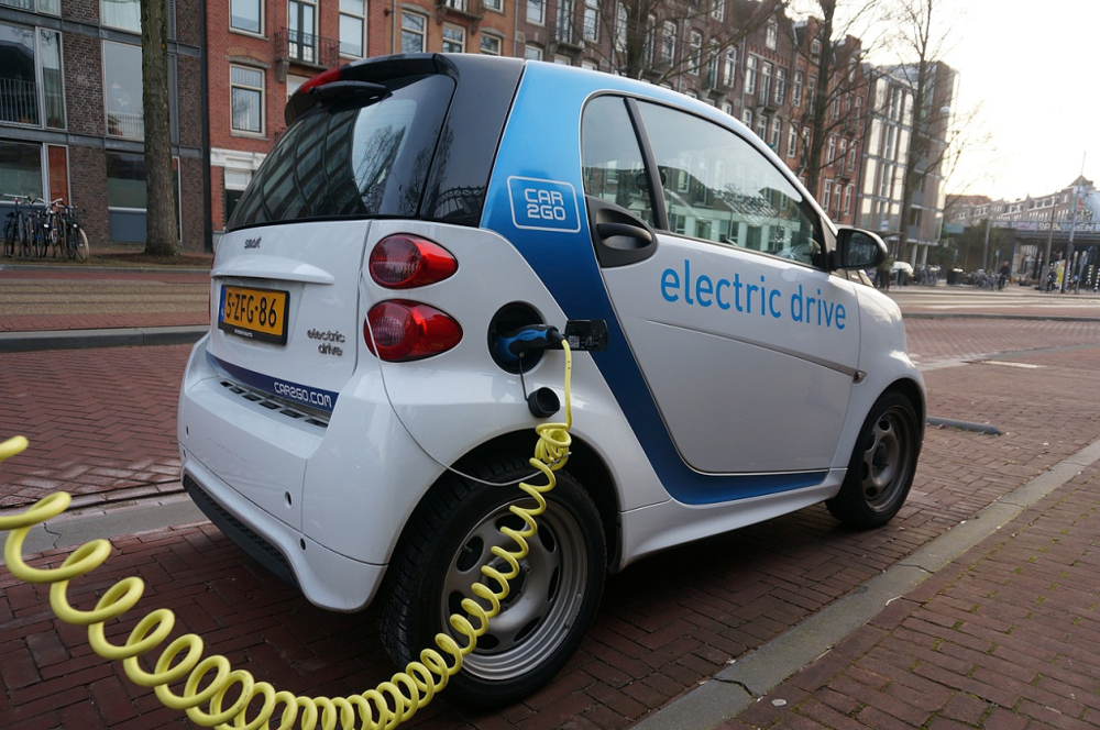 Zwiększył się fundusz dopłat do zakupu samochodów elektrycznych w programie Mój Elektryk, kto dostanie dofinansowanie, na jakich warunkach