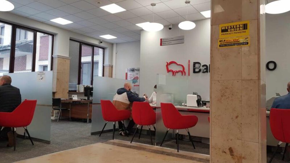 Wzięli wielkie kredyty, teraz wojują w sądzie z bankami. Nie tylko wgrywają. Teraz poszli o krok dalej