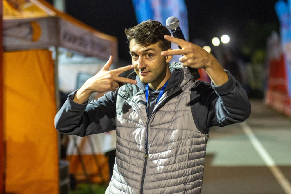 Michał Chmielewski komentator sportowy odpowiada na pytania dotyczące Festiwalu Biegowego oraz trwających w Paryżu igrzysk olimpijskich