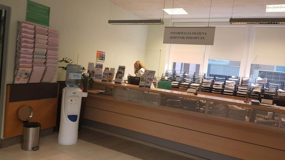Fala wniosków zalała ZUS. Ludzie ruszyli po dodatkowe pieniądze 