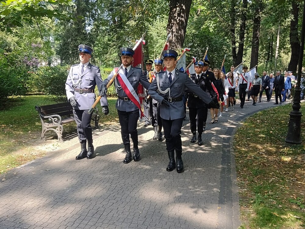 Nowy Sącz uczcił 104. rocznicę pamiętnej Bitwy Warszawskiej. Pamiętajmy o naszych bohaterach! [ZDJĘCIA]