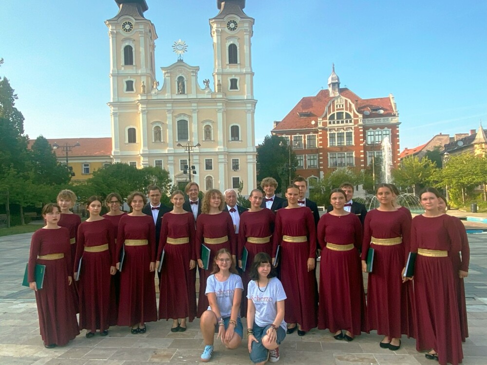 Węgierska przygoda Młodzieżowego Chóru „Scherzo”. Praca połączona z wypoczynkiem [ZDJĘCIA]