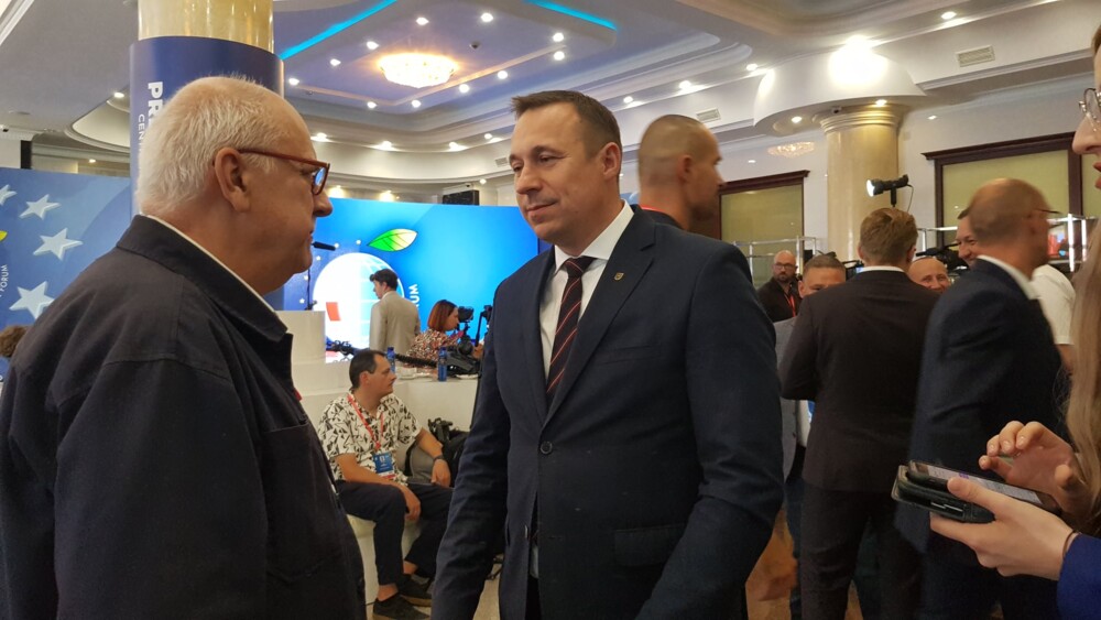 Nie oddadzą już Krynicy Forum Ekonomicznego? Miliony przechodzą Sądecczyźnie koło nosa