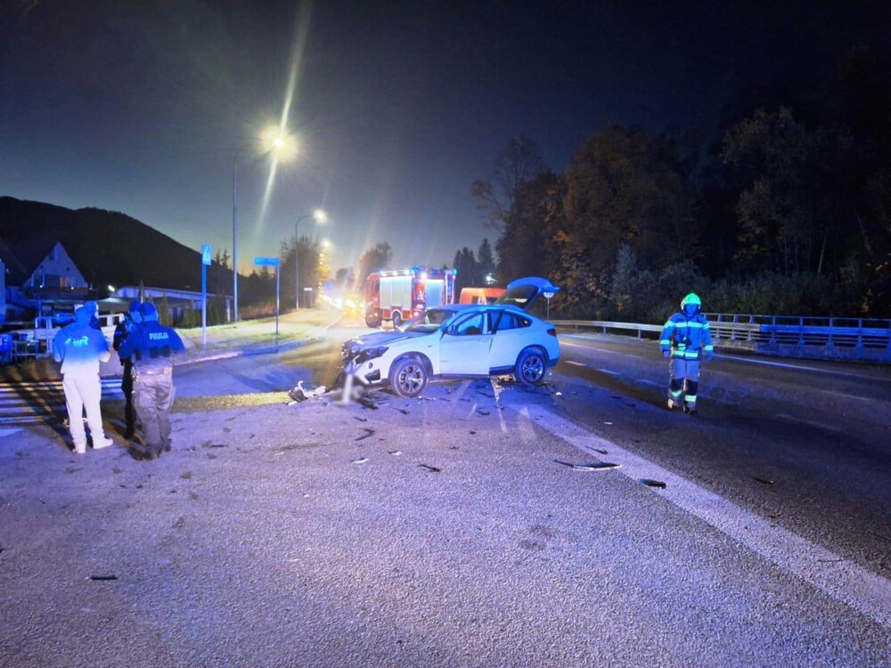 Nieszczęście o poranku na drodze krajowej pod Nowym Sączem. Jedna osoba trafiła do szpitala [ZDJĘCIA]