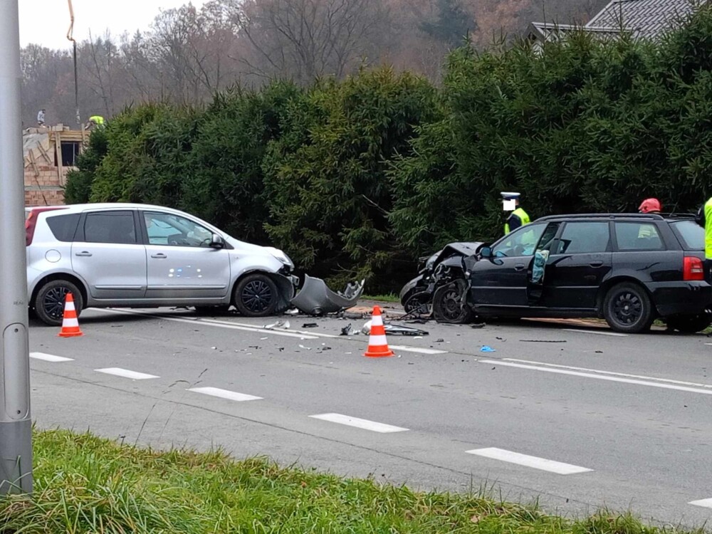 Poważny wypadek w Nowym Sączu. Na ruchliwej ulicy był ogromny korek  [ZDJĘCIA]