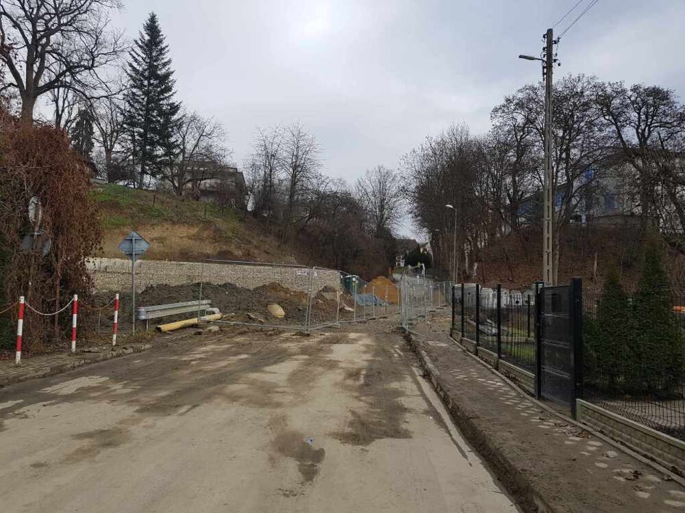 Przejście dla pieszych z ul. Barbackiego na ul. A. Mickiewicza w Nowym Sączu już otwarte! [ZDJĘCIA]
