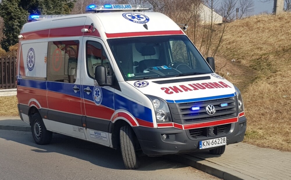 Tragedia przed samymi świętami. W budynku jednorodzinnym znaleźli zwłoki mężczyzny 