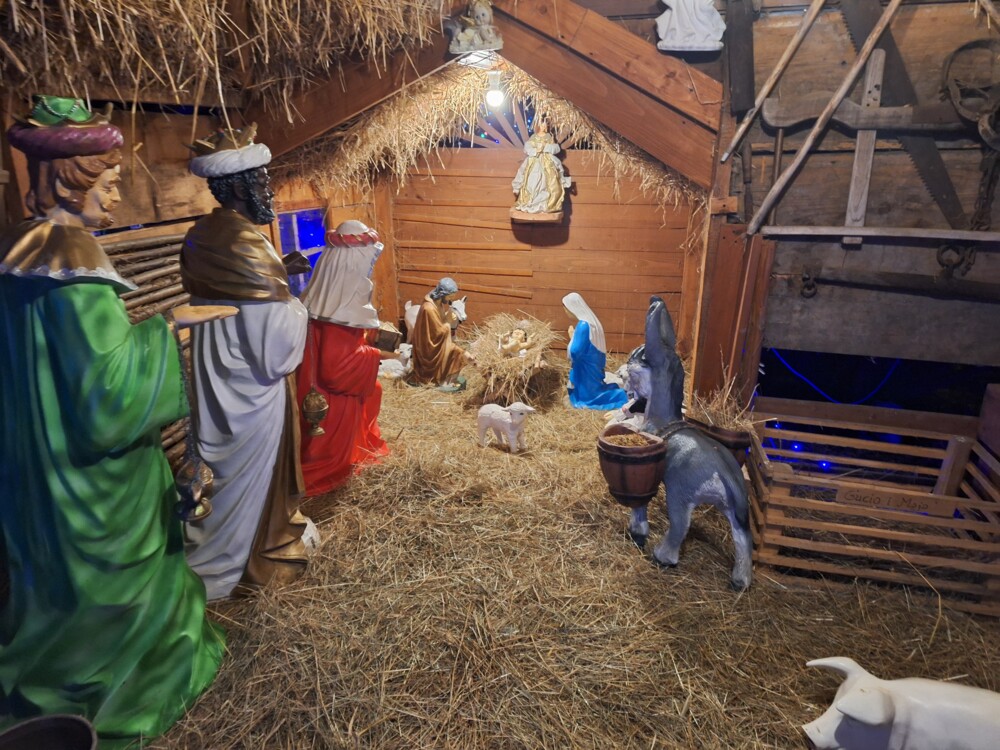 Piękna Szopka w Ptaszkowej robi niesamowite wrażenie. To miejsce musicie koniecznie odwiedzić [FILM]