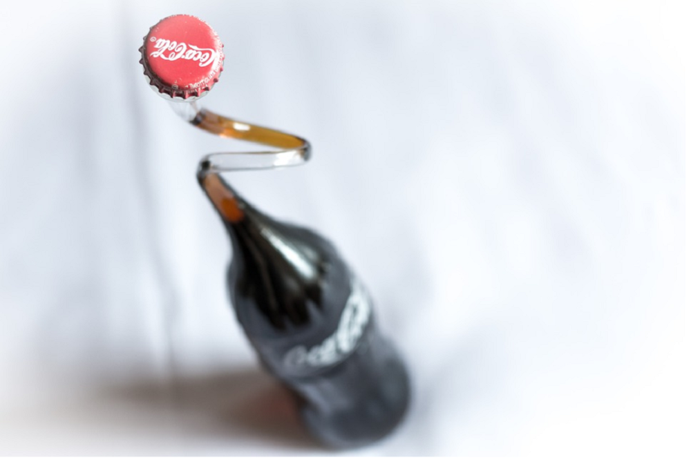 Coca-Cola czy Pepsi na Sylwestra. Inne napoje gazowane bez większych szans, ale czy naprawdę my sami wybieramy, a może poddajemy się mocnej sugestii
