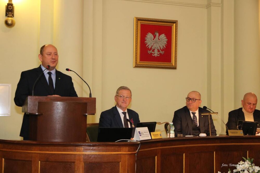 Artur Czernecki, wiceprzewodniczący Rady Miasta Nowego Sącza odznaczony Srebrnym Krzyżem Zasługi