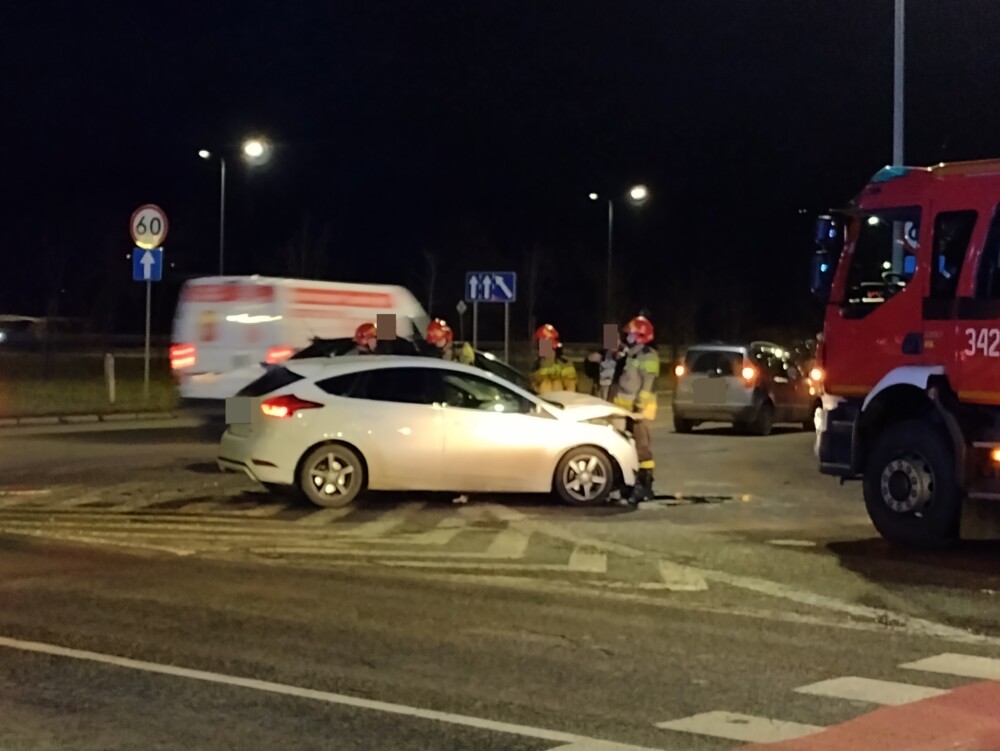 Wypadek w newralgicznym punkcie Nowego Sącza. Jedna osoba trafiła do szpitala [ZDJĘCIA]