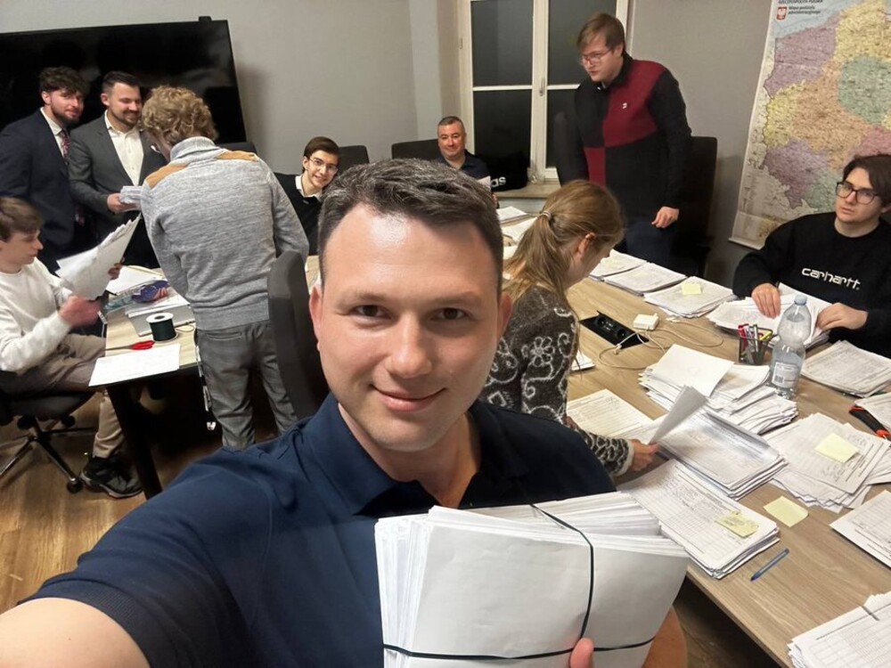 "Rejestrujemy się jako pierwsi". Sławomir Mentzen zebrał 250 tys. podpisów