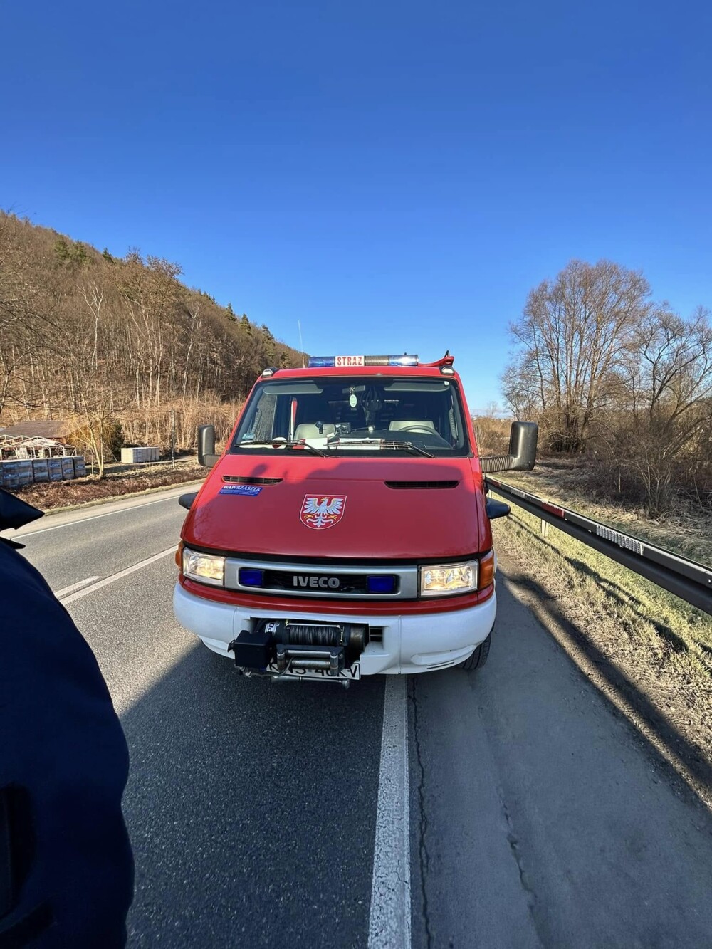 Auto skasowane! Znowu potężna kraksa na drodze krajowej 75 [ZDJĘCIA]