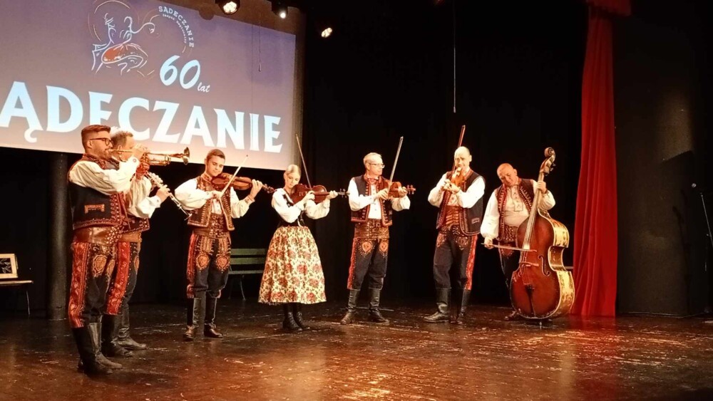 60-lecie zespołu regionalnego “Sądeczanie”. To był wyjątkowy koncert! [WIDEO] [ZDJĘCIA]