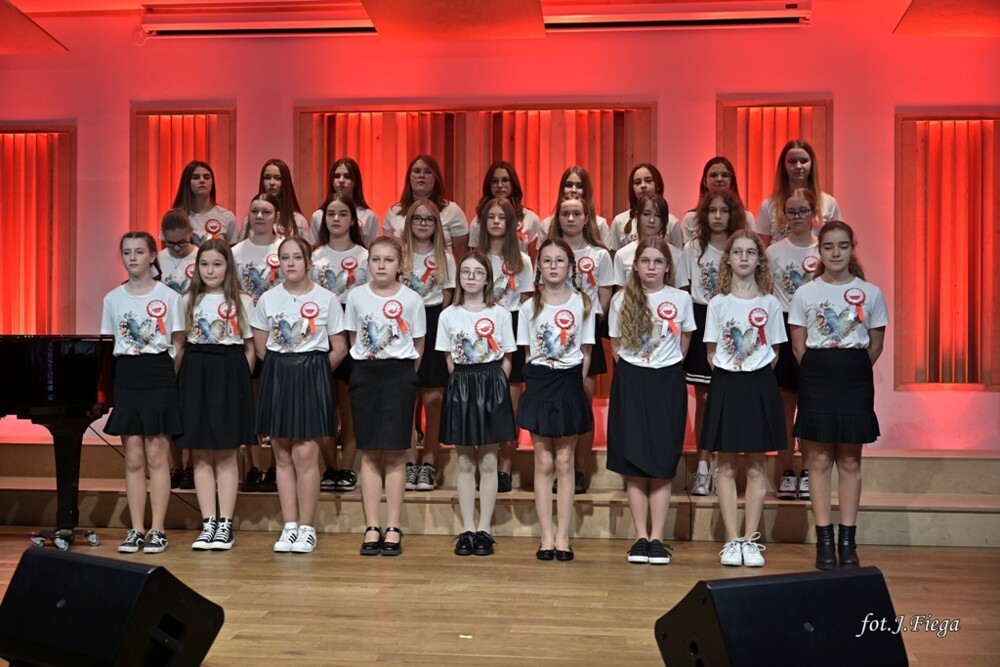 Młodzi śpiewają dla Polski. X Gorlicki Konkurs Pieśni Patriotycznej [ZDJĘCIA]