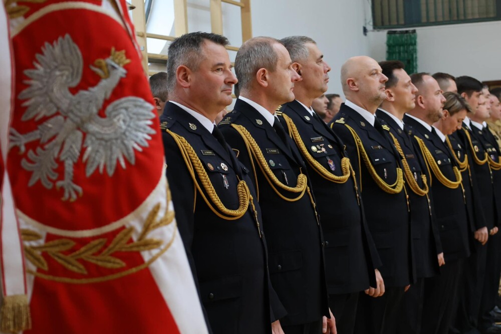 Duże zmiany w sądeckiej straży. Komendant Paweł Motyka przeszedł na emeryturę [ZDJĘCIA]