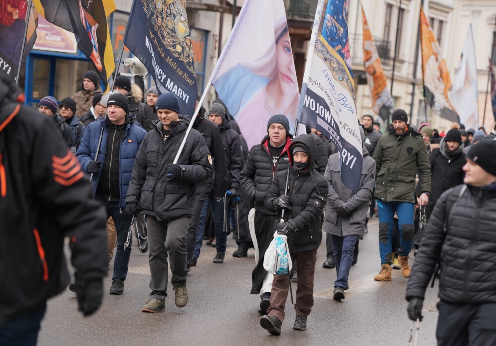Wojownicy Maryi z Polski i Europy przyjechali do Nowego Sącza. Ulicami miasta przeszła procesja różańcowa 