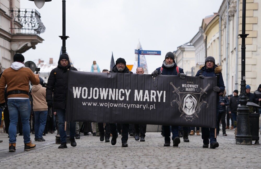 Wojownicy Maryi z Polski i Europy przyjechali do Nowego Sącza. Ulicami miasta przeszła procesja różańcowa 