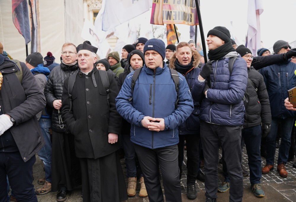 Wojownicy Maryi z Polski i Europy przyjechali do Nowego Sącza. Ulicami miasta przeszła procesja różańcowa 