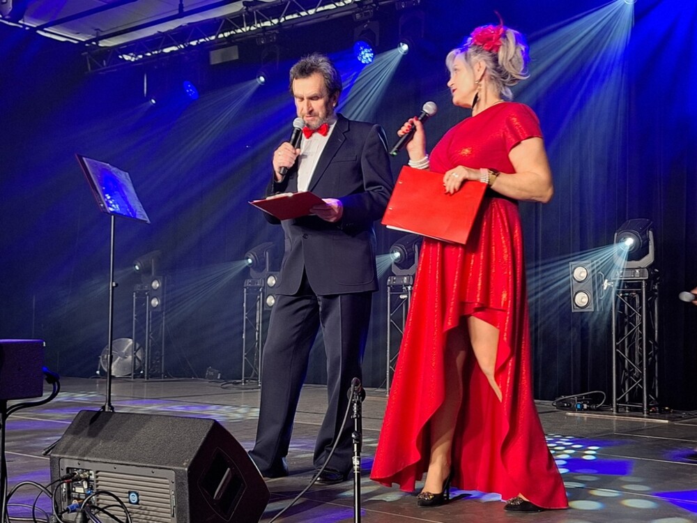 Uczestnicy „Rolnik szuka żony”, „Sanatorium miłości” i „Mam talent” w Krynicy – Zdroju inspirują ludzi [WIDEO]