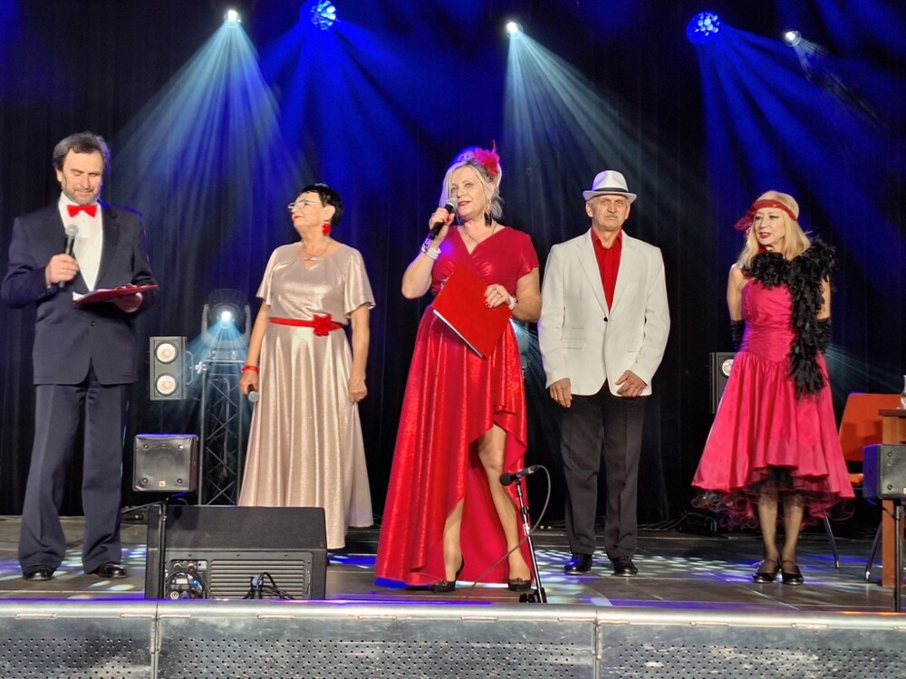 Uczestnicy „Rolnik szuka żony”, „Sanatorium miłości” i „Mam talent” w Krynicy – Zdroju inspirują ludzi [WIDEO]
