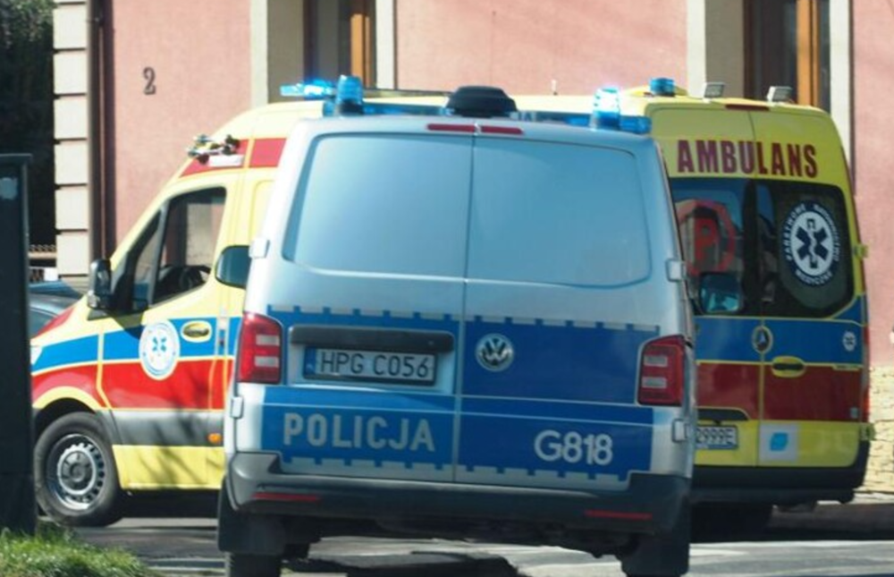 Nieszczęście na ruchliwej ulicy w Nowym Sączu. Staruszka wylądowała w szpitalu