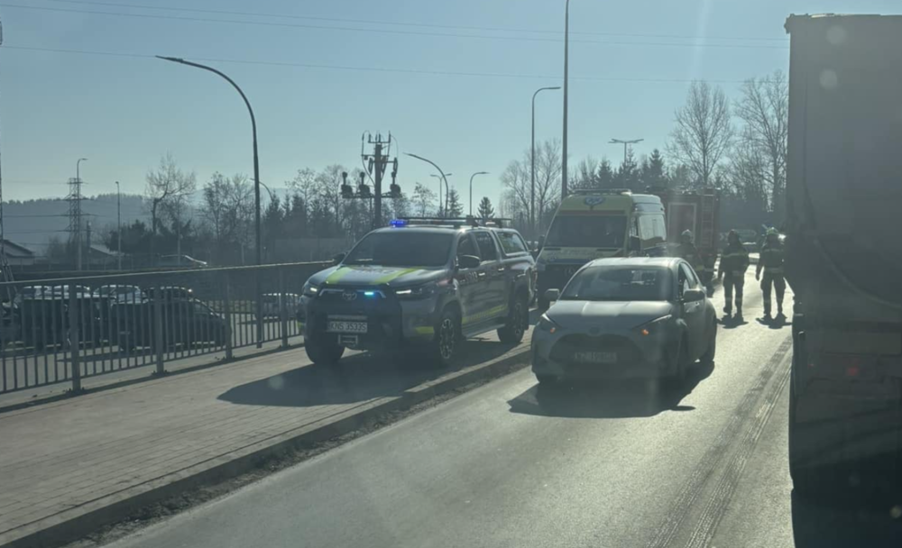 Z ostatniej chwili: wypadek w Nowym Sączu. Są utrudnienia na ruchliwej ulicy