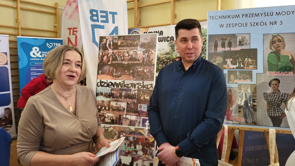 Tłumy na Szkolnej Giełdzie Edukacyjnej w Łukowicy. Przed ósmoklasistami trudna decyzja