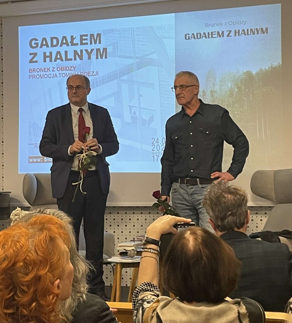 Tłumy na promocji tomiku wierszy Bronka z Obidzy. Poeta napisał: „Dziękuję Wam za to przerażenie” [ZDJĘCIA]