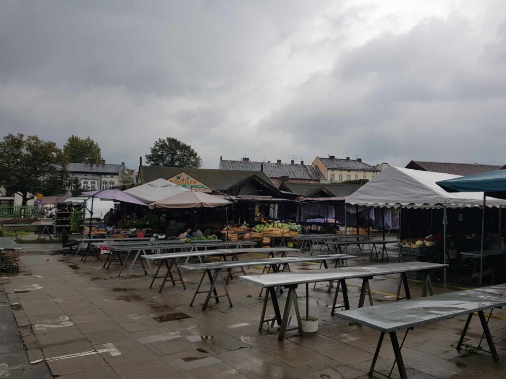 Krok po kroku do przodu. Ogłoszono przetarg na projekt Rynku Maślanego w Nowym Sączu wraz z pozwoleniem na budowę [WIZUALIZACJE]
