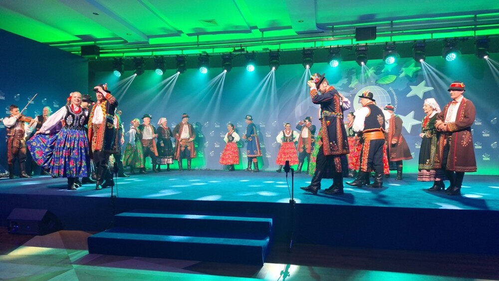 „Barbackiego 57”: Zespół Regionalny Sądeczanie już ponad 60 lat gra, śpiewa i tańczy. Tradycja, która łączy pokolenia