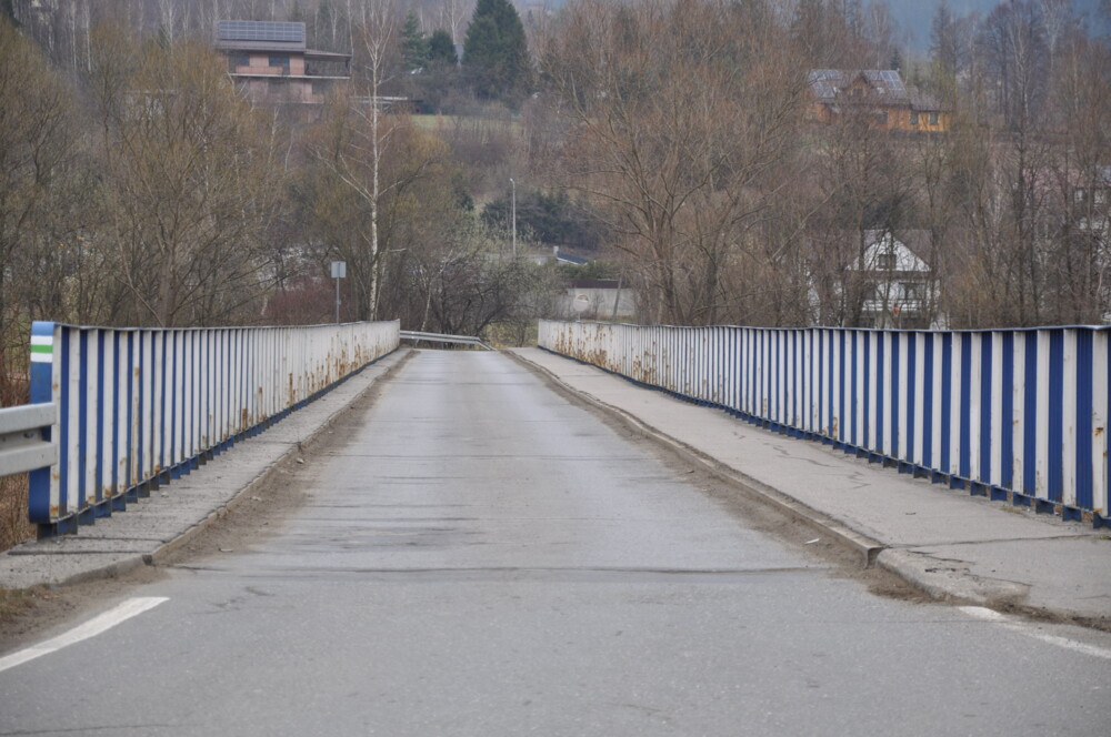 Nowy most na Dunajcu. Dwa pasy ruchu, chodnik i ścieżka rowerowa. Co ze starym mostem na Obidzę?