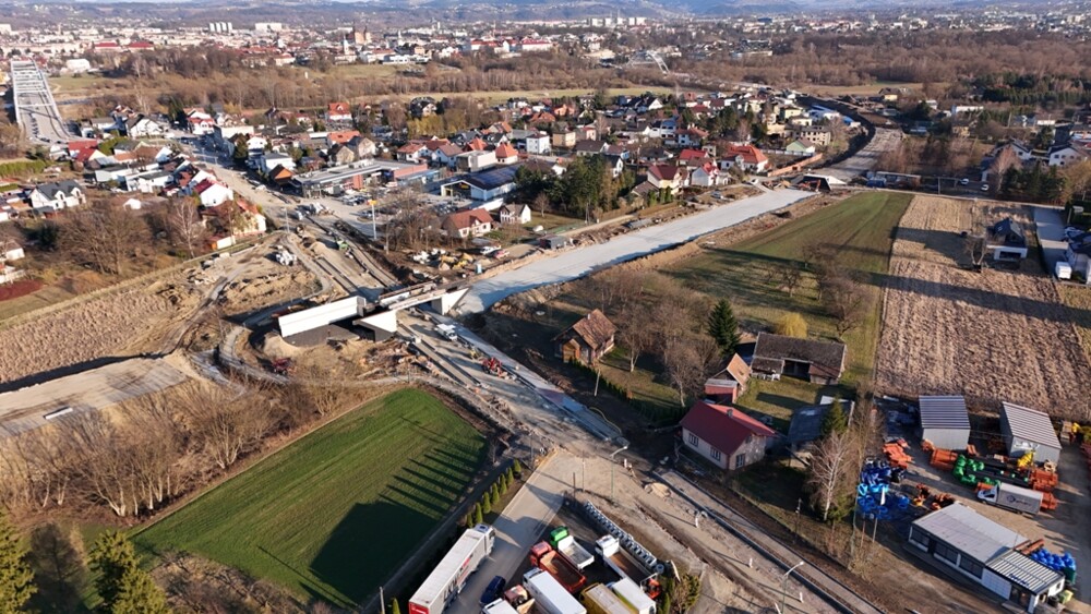 Inwestycja kolejowa wpisuje się w osiedle Helena w Nowym Sączu. Zobacz zmiany zachodzące w tej części miasta [WIDEO]