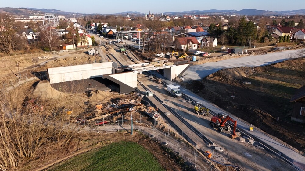 Inwestycja kolejowa wpisuje się w osiedle Helena w Nowym Sączu. Zobacz zmiany zachodzące w tej części miasta [WIDEO]