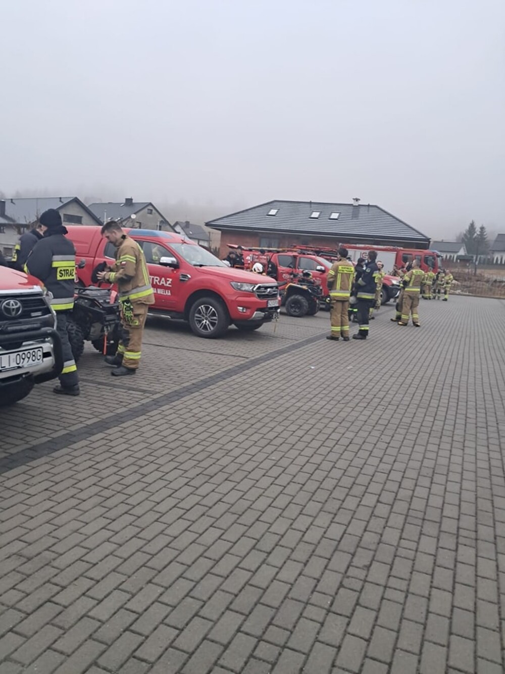 Seniorka zniknęła bez śladu. Poszukiwania postawiły na nogi wszystkie służby [ZDJĘCIA]