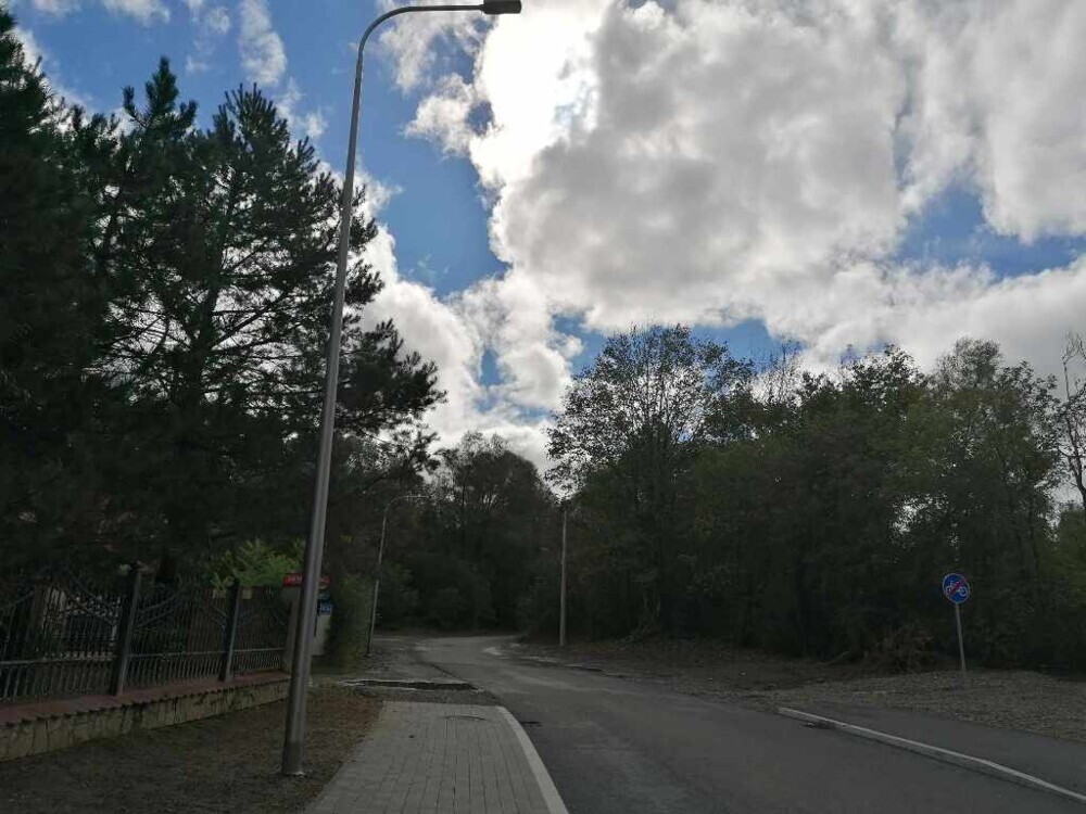 Kolejny etap remontu ulicy Jamnickiej w Nowym Sączu. Będzie wyremontowana, ale też wyprostowana [ZDJĘCIA]