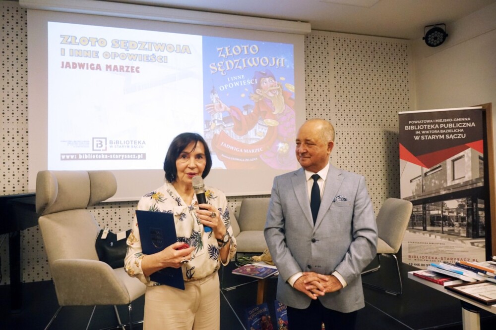 Jadwiga Marzec ze Złotym Jabłkiem Sądeckim. Najmłodsi czytelnicy uwielbiają jej książki