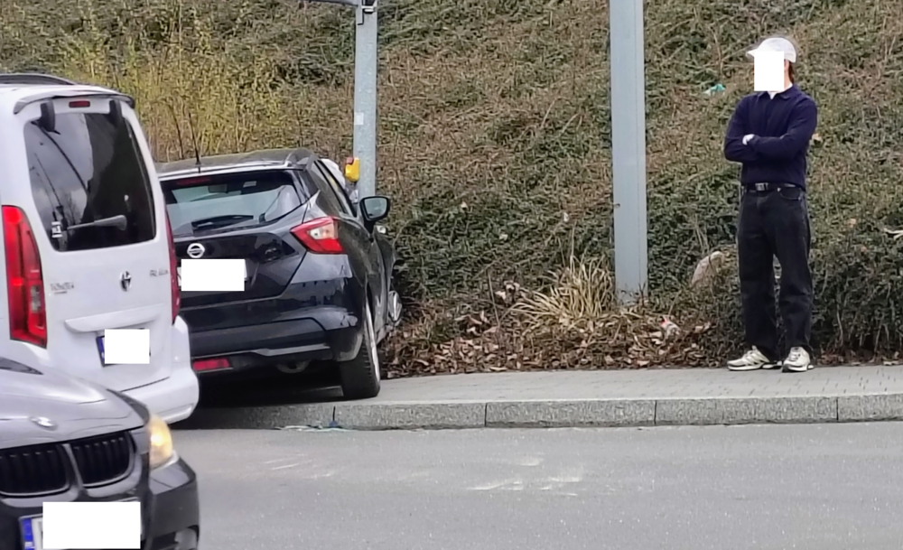 Wypadek na skrzyżowaniu w Nowym Sączu! Skutki okazały się poważne [ZDJĘCIA]