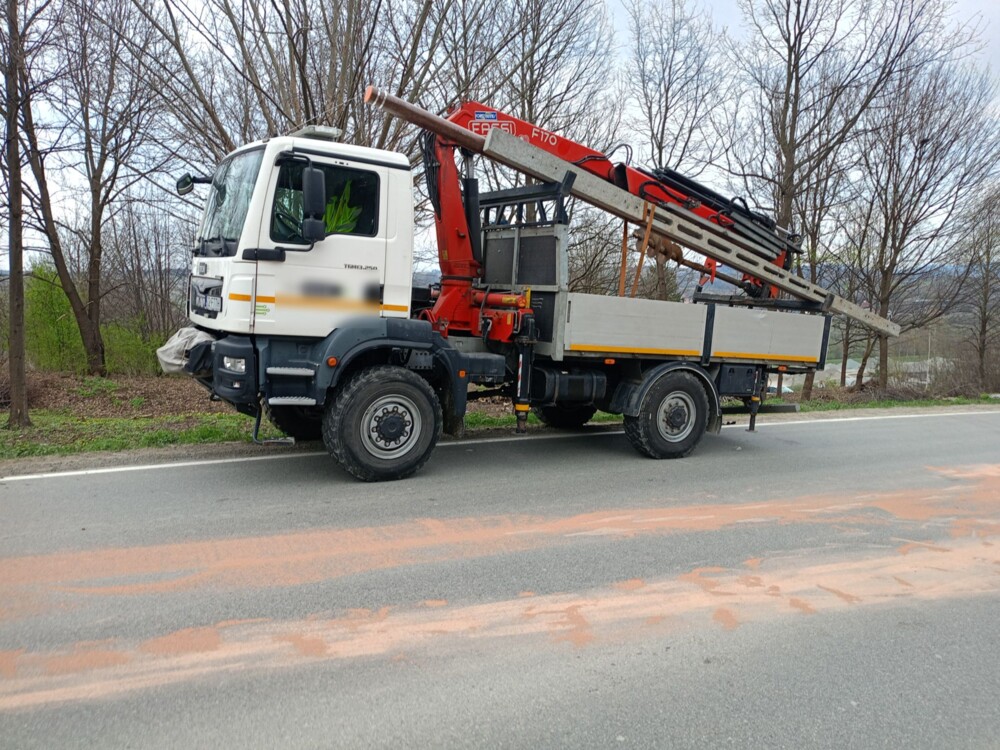 Z ostatniej chwili: poważny wypadek pod Nowym Sączem. Droga całkowicie zablokowana [ZDJĘCIA]	