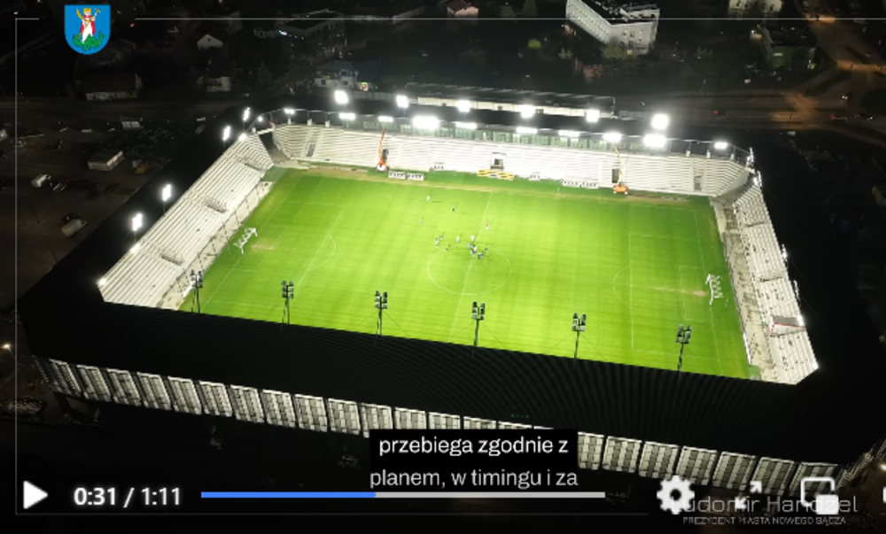 Budowany stadion przy ul. Kilińskiego 47 cały oświetlony [ZDJĘCIA]