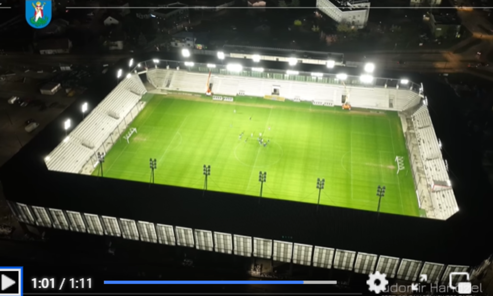 Budowany stadion przy ul. Kilińskiego 47 cały oświetlony [ZDJĘCIA]