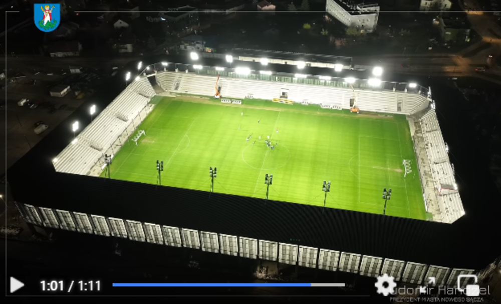 Budowany stadion przy ul. Kilińskiego 47 cały oświetlony [ZDJĘCIA]