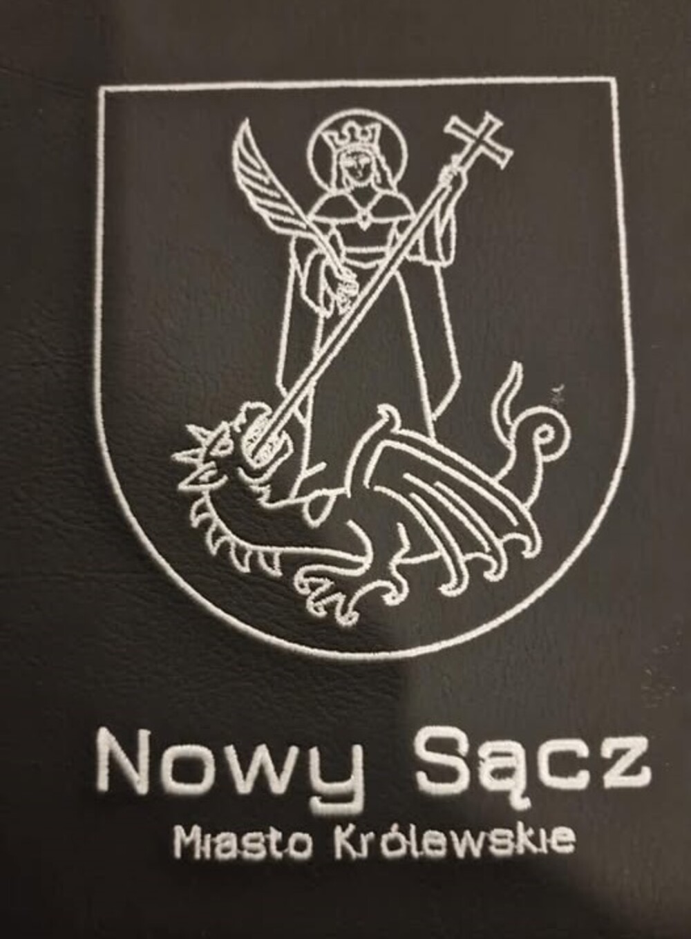 Budowany stadion przy ul. Kilińskiego 47 cały oświetlony [ZDJĘCIA]
