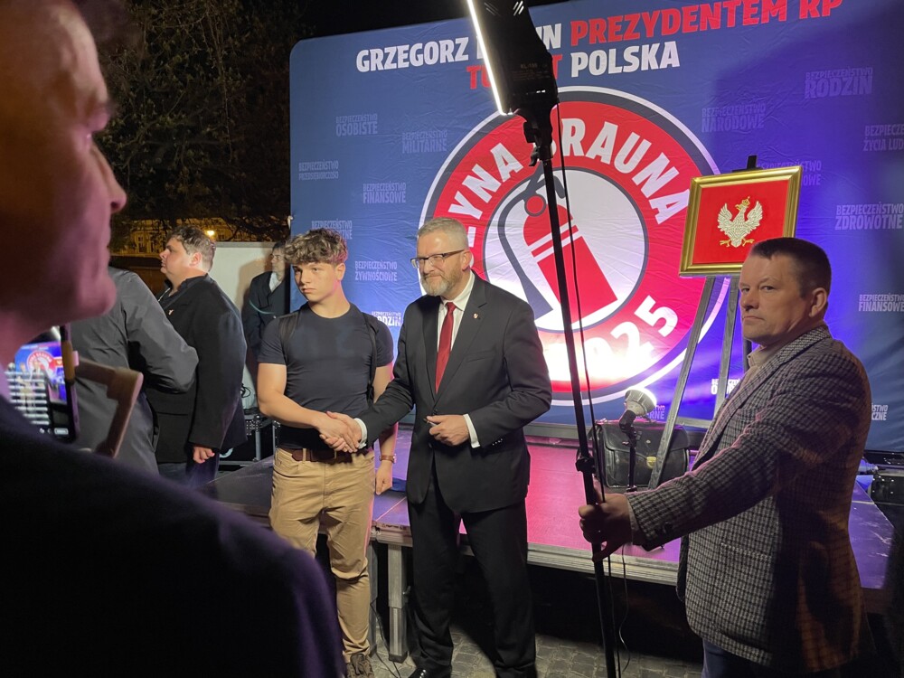  Grzegorz Braun w Nowym Sączu. Spore opóźnienie ze względu na incydent w Oleśnicy 