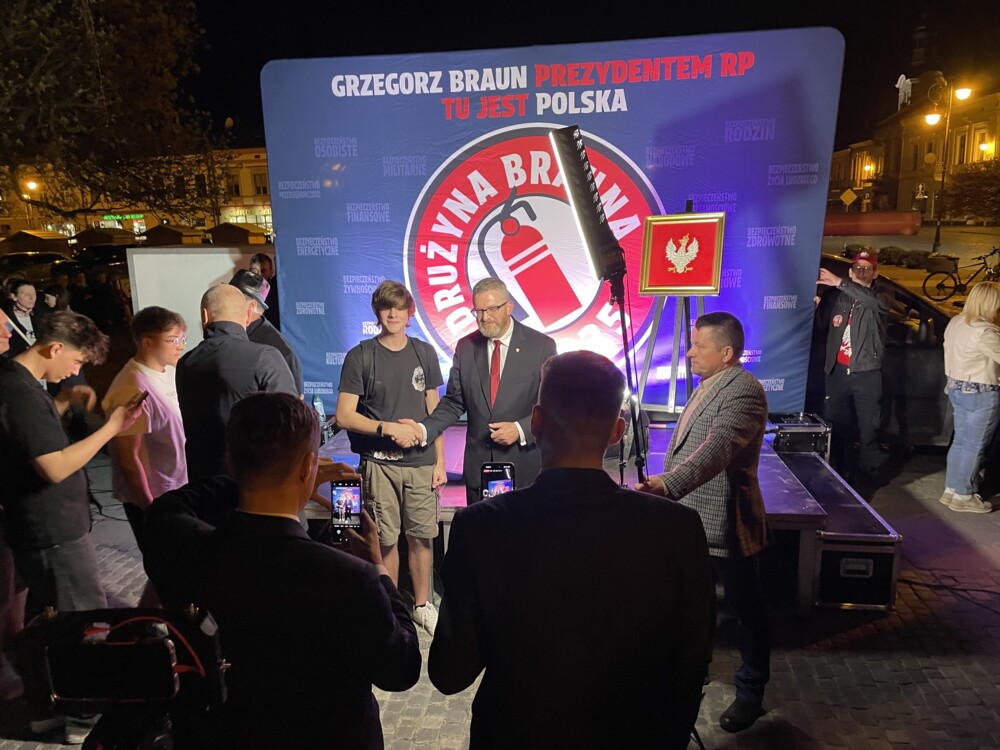  Grzegorz Braun w Nowym Sączu. Spore opóźnienie ze względu na incydent w Oleśnicy 