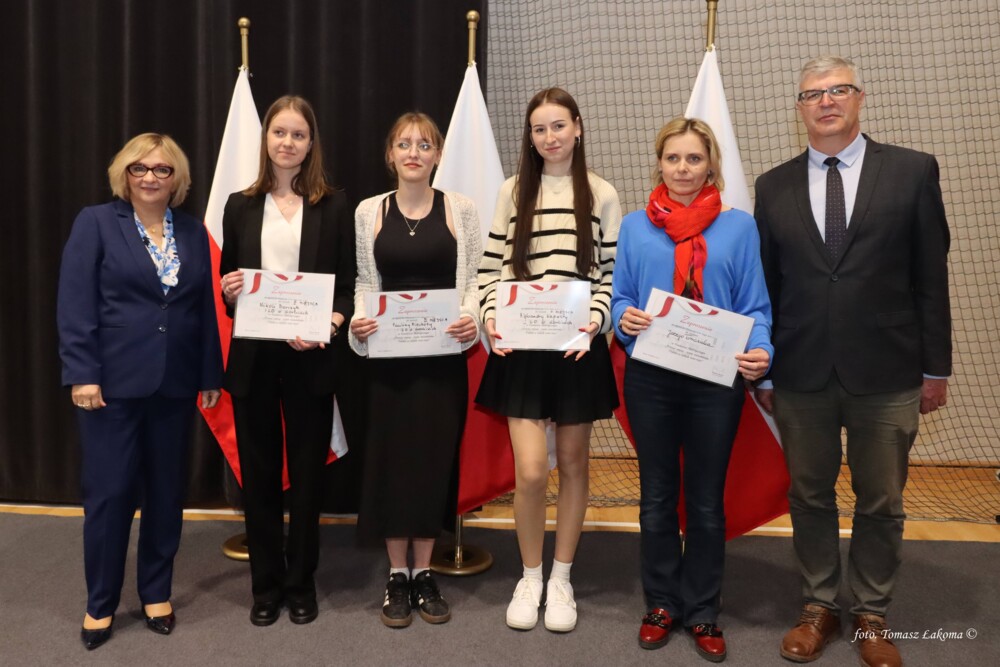 Uczniowie wykazali się ogromną wiedzą historyczną. Zwycięzcy pojadą na dwa dni do Warszawy