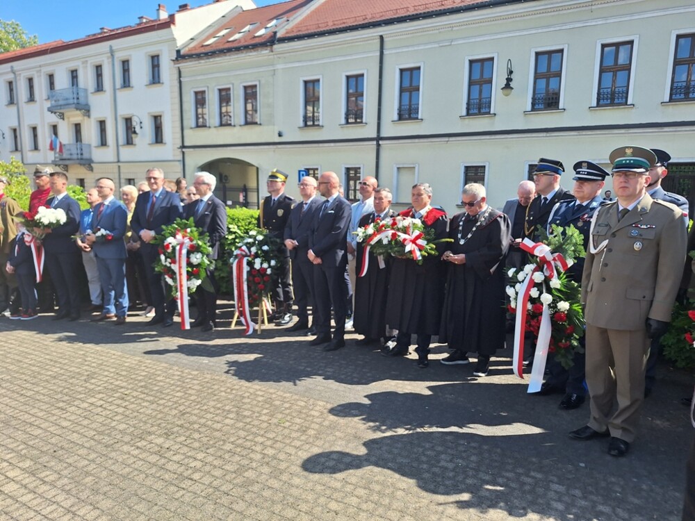 Obchody 234. rocznicy uchwalenia Konstytucji 3 Maja. Uroczystości w Nowym Sączu [FILM, ZDJĘCIA]