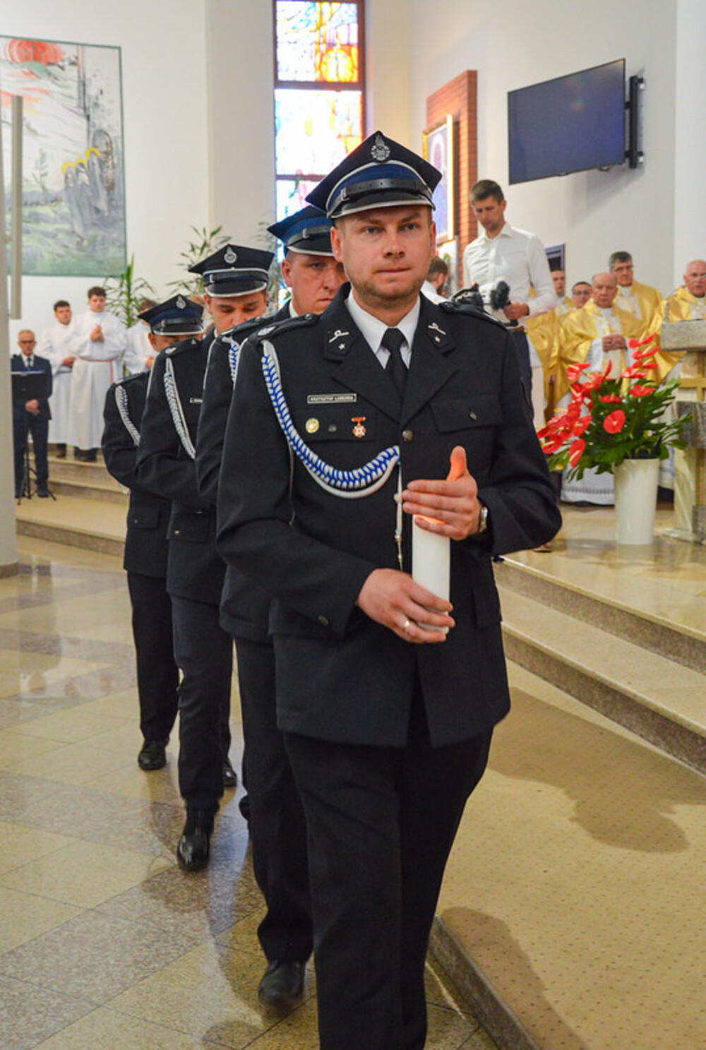 Wyjątkowa uroczystość w Świniarsku. Kościół parafialny pw. Miłosierdzia Bożego został konsekrowany [ZDJĘCIA]