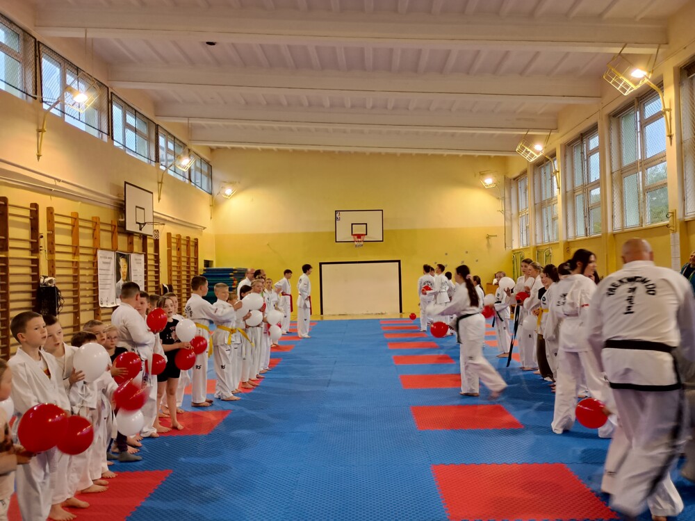 Przywitanie medalistów Mistrzostw Europy w Taekwondo w Nowosądeckim Klubie Sportowym! Zdobyli aż 7 medali