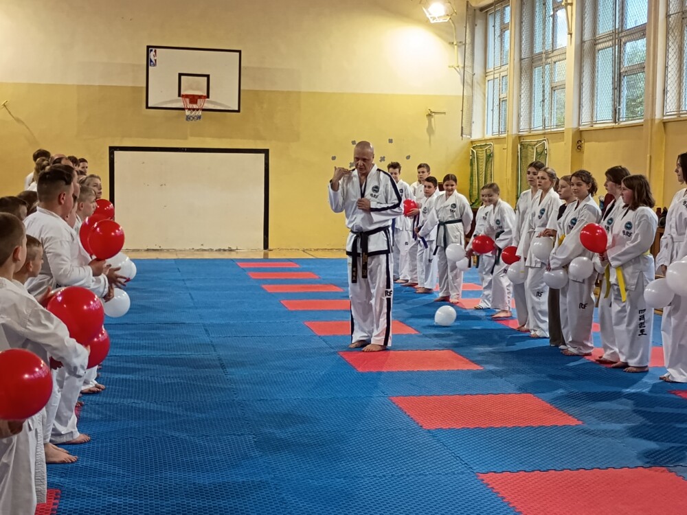 Przywitanie medalistów Mistrzostw Europy w Taekwondo w Nowosądeckim Klubie Sportowym! Zdobyli aż 7 medali